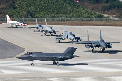 (Almost) every type of fighter jet in service with South Korea [1920 x ...