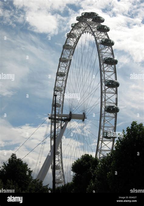 London Eye Tourist Attraction - 2 Stock Photo - Alamy