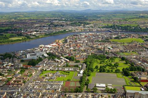 Derry Harbor in Derry, County Derry, Northern coast, Ireland - harbor ...