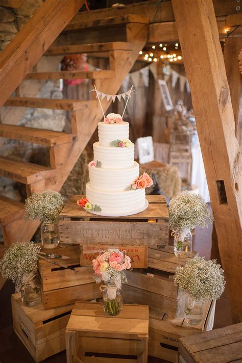 Rustic Wedding Ideas: 50 Beautiful Ideas for a Rustic Country Wedding