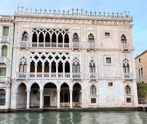 Cannaregio, Venice's Most Relaxing District - Lions in the Piazza