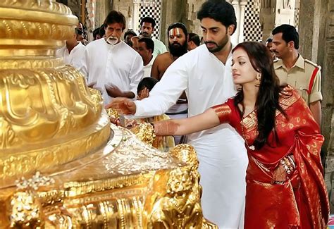 Aishwarya Rai With Her Husband Abhishek Bachan Wedding New Images ...