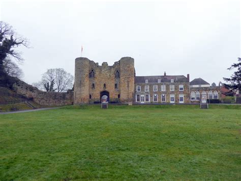 Gatehouse, Tonbridge Castle © PAUL FARMER cc-by-sa/2.0 :: Geograph ...