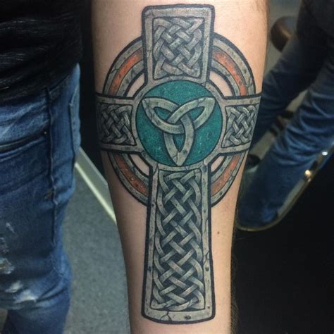 70 Traditional Celtic Cross Tattoo Designs - Visual Representation of Faith