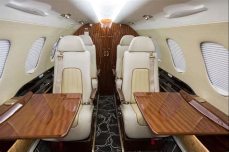 Embraer Phenom 300 Interior | Brokeasshome.com