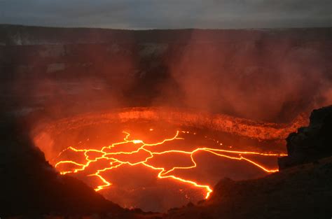 ‘Singing’ lava lakes could help predict when volcanoes will blow ...