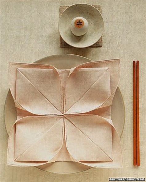 35 Beautiful Examples of Napkin Folding | Napkins, Origami and Toilet ...