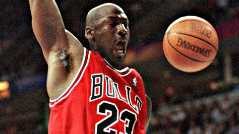 Today in Sports History: Michael Jordan Breaks Bulls Points Record