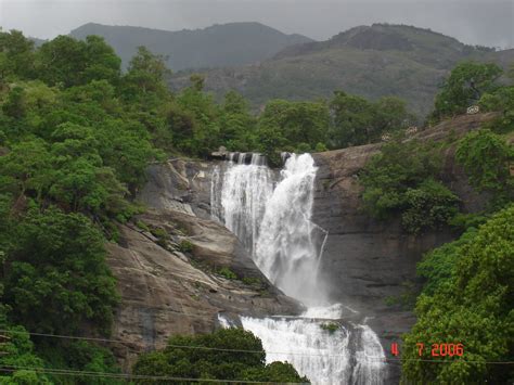 kutralam falls - a photo on Flickriver