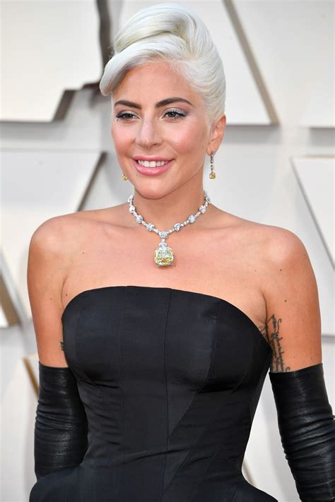 Oscars 2019: Lady Gaga’s 128-Carat Tiffany Necklace Details | Allure