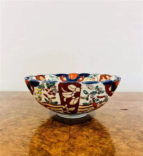 Lovely antique Japanese imari bowl with a scallop shape edge in Antique ...