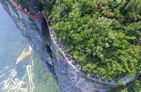 Viaje privado de la montaña Tianmen, Sky Walk y Glass Bridge | GetYourGuide