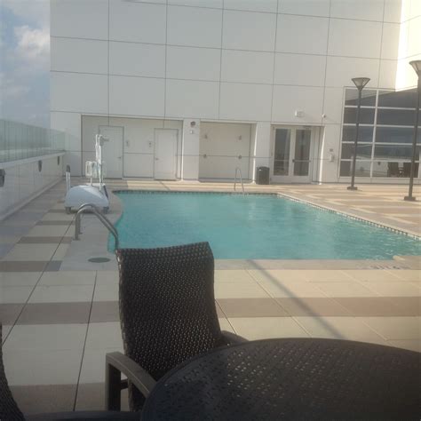 Good evening from the Grand Hyatt DFW pool deck – The Traveling Steve's