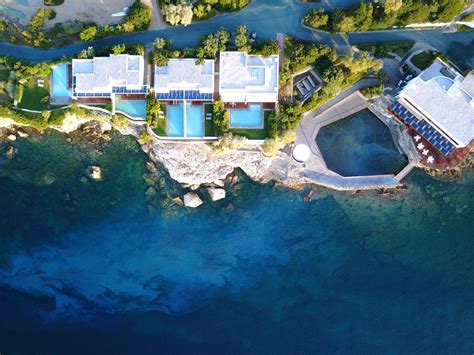 Grand Resort Lagonissi | Accommodation | Discover Greece