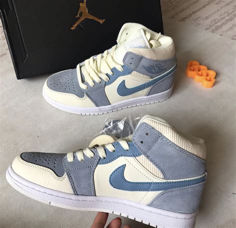 Light blue jordans - ringmain