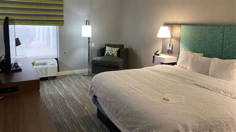 Hampton Inn Shows Off $1.3M Renovation of Rooms - Business Journal ...