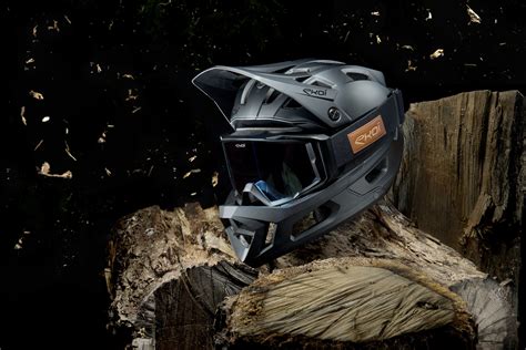 FIRST LOOK: EKOÏ INTEGRAL ENDURO LIGHT HELMET - Mountain Bike Action ...