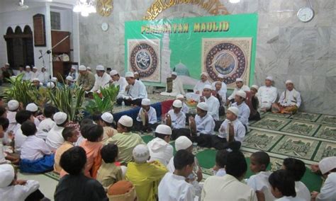 Susunan Acara Maulid Nabi Muhammad saw Lengkap