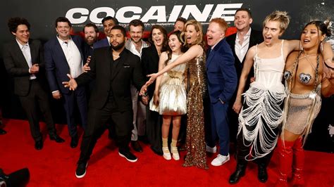 Cocaine Bear: Elizabeth Banks Talks Title, Killer Bear at Premiere