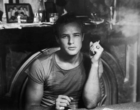 Marlon Brando Biography