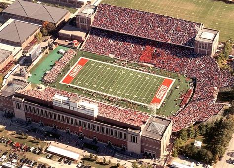 Memorial Stadium, Urbana-Champaign, IL - Fighting Illini football ...