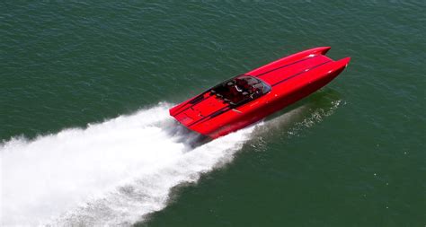 How fast does a 200 hp boat go? - Rankiing Wiki : Facts, Films, Séries ...