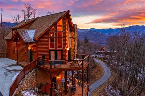 TOP 15 Romantic Cabins in Gatlinburg To Rent in 2023 - Cabin Trippers