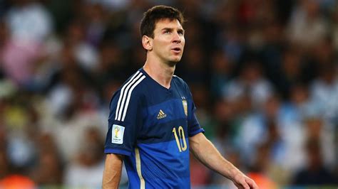 Lionel Messi wins 2014 World Cup Golden Ball - SBNation.com