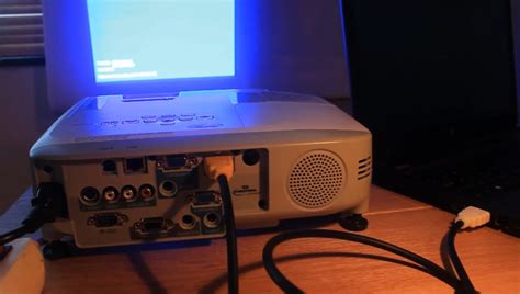 How to Connect a Laptop to a Projector with HDMI? - ZDclick