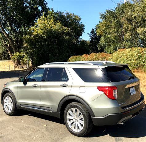 Ford Explorer hybrid debuts