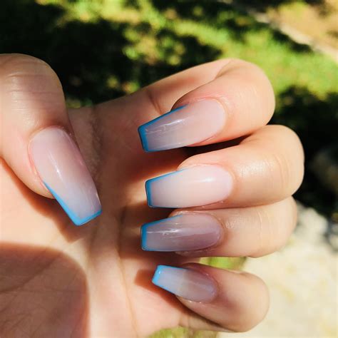 Acrylic nails, light blue,gel,outline design #AcrylicNails in 2020 ...