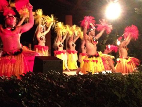 Hale koa luau - a great show for all! Love how they honor our veterans ...