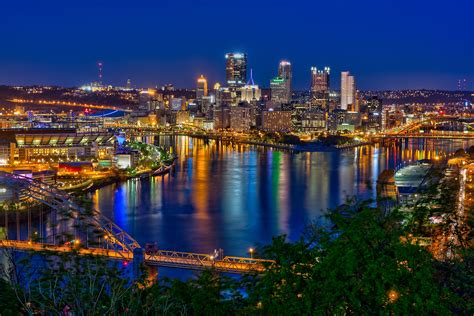 Pittsburgh Skyline and the Steelers – Matthew Paulson Photography