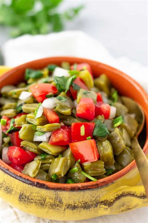 Ensalada de Nopales (Mexican Cactus Salad) Thai Caliente