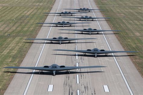 In pictures: B-2 Spirit strategic bombers conduct elephant walk - AeroTime