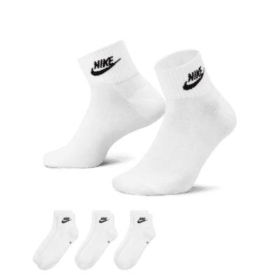 Nike Everyday Essential Ankle Socks (3 Pairs). Nike MY