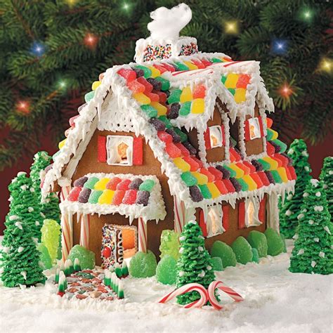 25+ Best Christmas Gingerbread Houses - This Tiny Blue House