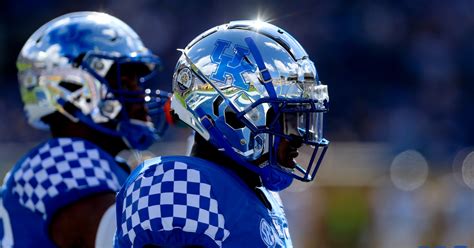 Kentucky-Iowa ranked as least watchable 2022 bowl game