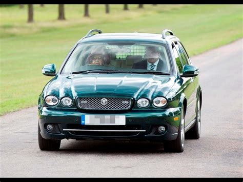 Queen Elizabeth II's car sold in auction | Al Bawaba