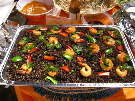 homemade Haitian black rice with shrimp | Haitian food recipes, Hatian ...