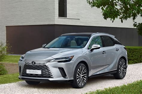 New Lexus RX Brings Hybrid Style and Tech to the Road