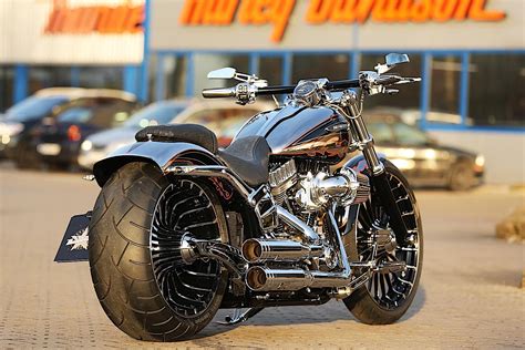 Harley-Davidson Breakout CVO Gets an Extra Touch of German Custom ...