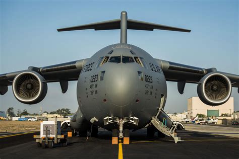 US Air Force Transports Rescue Teams for Nepal Earthquake Recovery ...