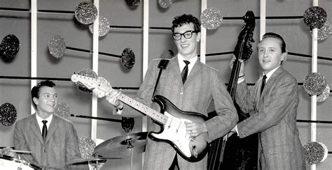 10 Best Buddy Holly Songs of All Time - Singersroom.com