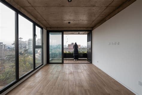 Balconies in Buenos Aires: Design Strategies in Apartments | ArchDaily