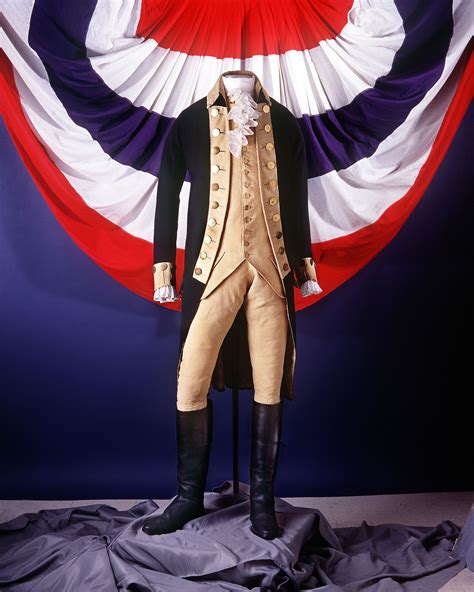 George Washington’s Uniform That He Wore During the Revolutionary War ...