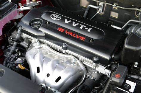 2003 Toyota RAV4 2.0D-4D engine compartment