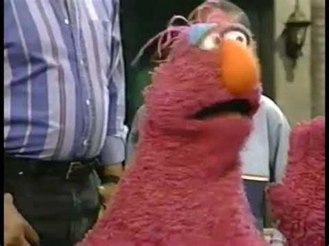 ELMO'S WORLD DANCING MUSIC & BOOKS 2000 VHS - YouTube