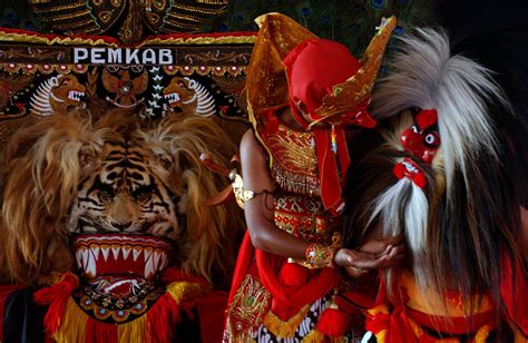 Reog Ponorogo : One of The Many Dance Art in East Java - Ponorogo, East ...