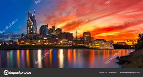 Nashville Skyline Sunset Boat Stock Photo by ©jdross75 195946954